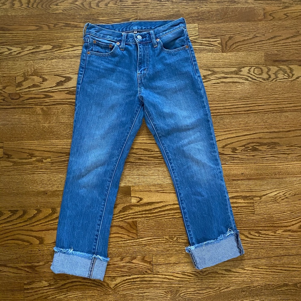 size 26 levi high waist jeans. great condition.